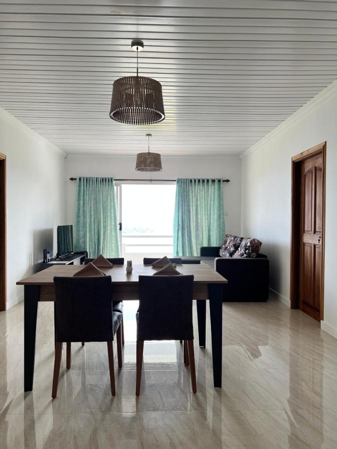 Western Ocean Breeze Self Catering Victoria Exterior photo